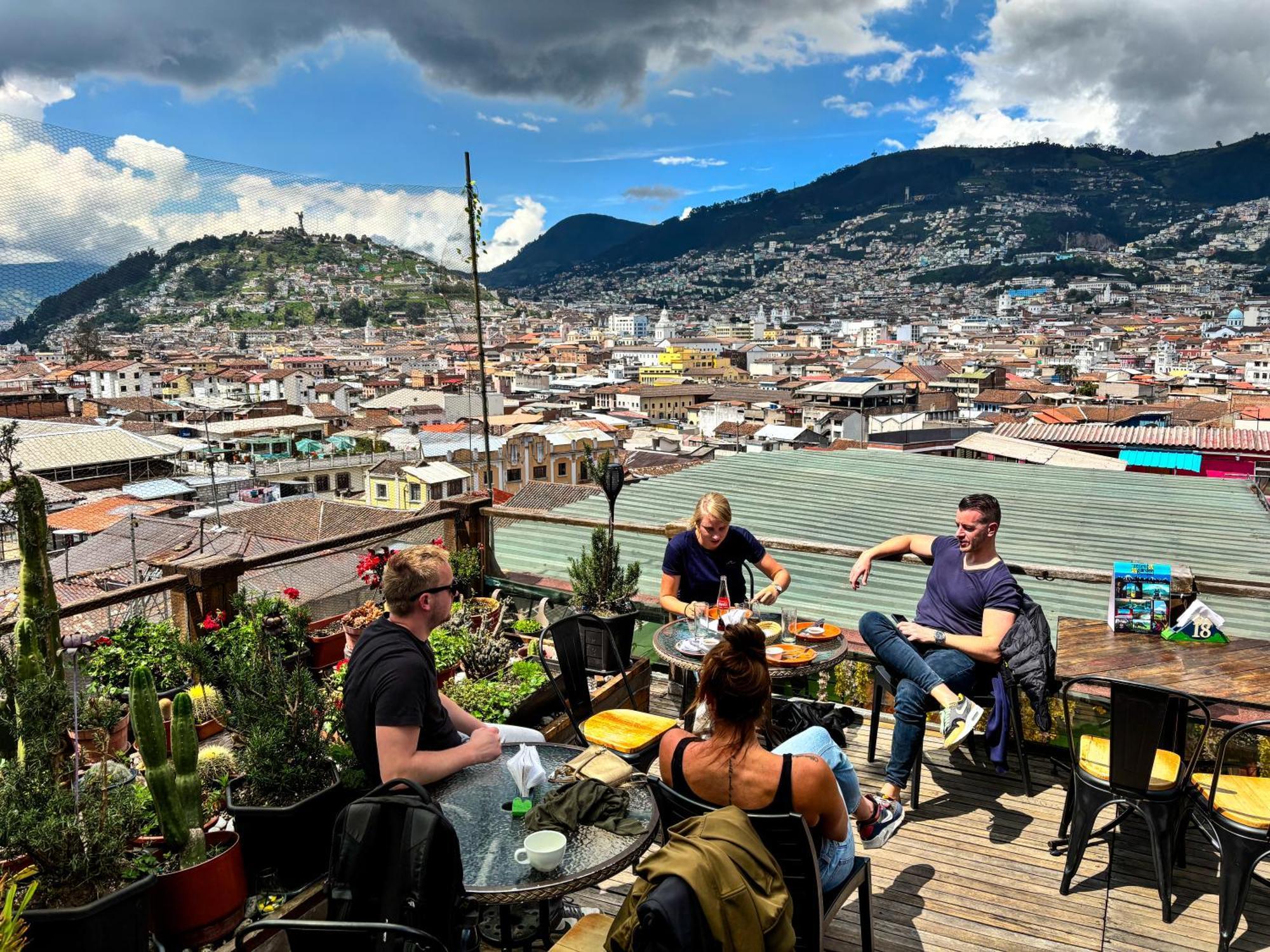 The Secret Garden Pansiyon Quito Dış mekan fotoğraf