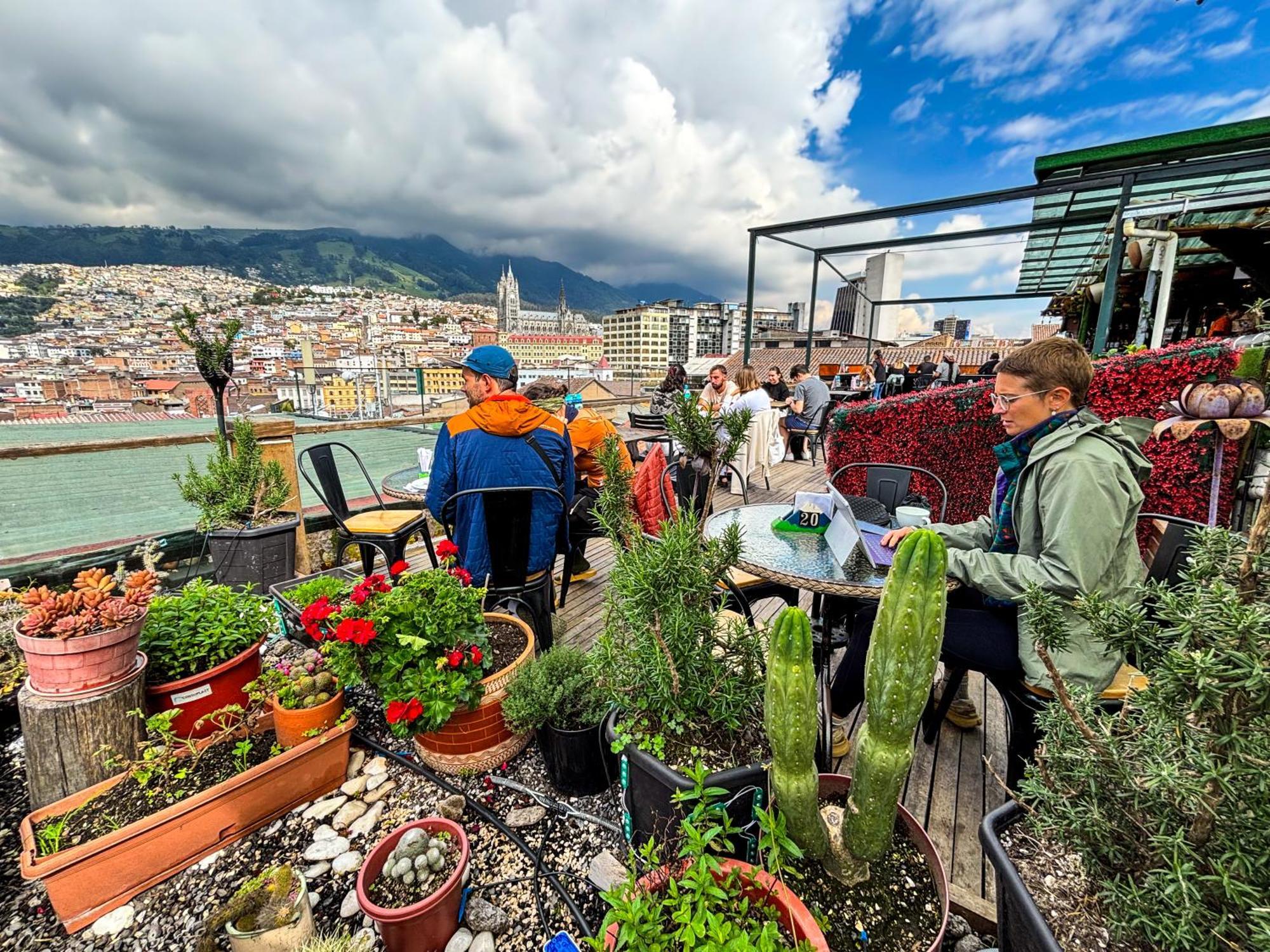 The Secret Garden Pansiyon Quito Dış mekan fotoğraf